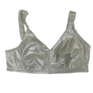 Bali Double Support Comfort-U Wireless Full-Figure Bra in White  - Size 34C